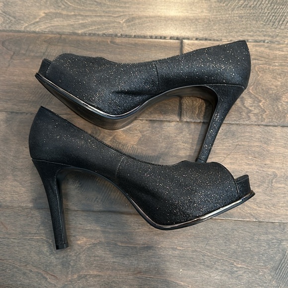 Nine West Sparkle Platform Pumps - Picture 4 of 5